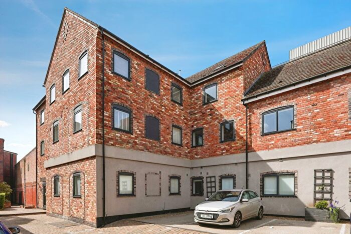 3 Bedroom Flat For Sale In Albion Street, Cheltenham, Gloucestershire, GL52