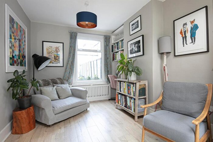 3 Bedroom Terraced House For Sale In Howbury Road, Nunhead, SE15