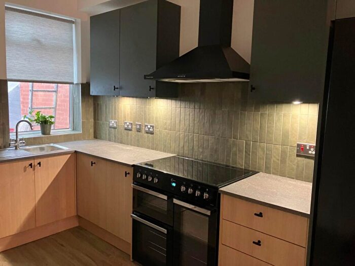 6 Bedroom Terraced House To Rent In Albion Road, Fallowfield, M14