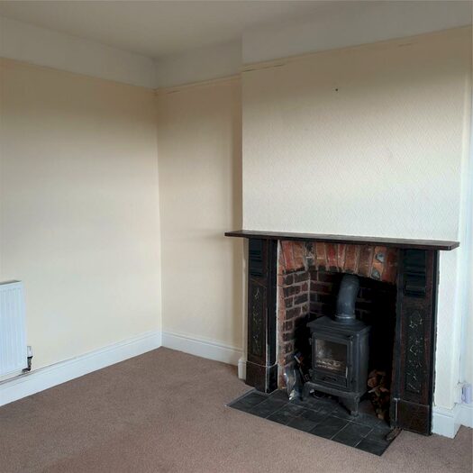 2 Bedroom SemiDetached House To Rent In Greenfields, Halton, Chirk