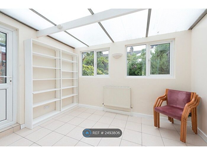4 Bedroom Terraced House To Rent In Kay Road, London, SW9