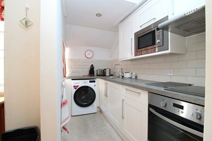 1 Bedroom Flat To Rent In Bedford Square, Brighton, BN1