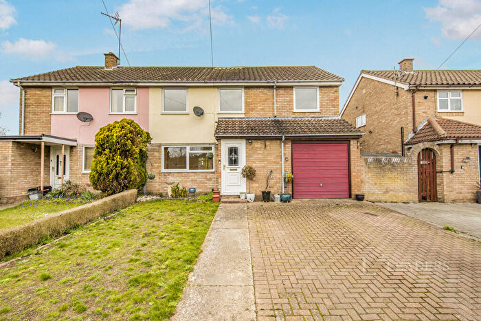 4 Bedroom Semi-Detached House To Rent In Princes Gardens, Lower Somersham, IP8