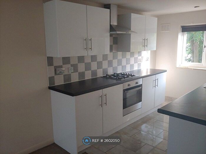 2 Bedroom Maisonette To Rent In Newton Close, Langley, SL3