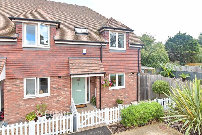 2 Bedroom End Of Terrace House For Sale In High Street, Lingfield, Surrey, RH7