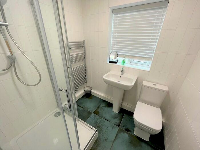 1 Bedroom Ground Flat To Rent In Victoria Parade, Ashton, PR2