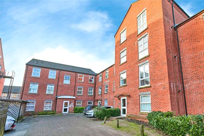 2 Bedroom Flat For Sale In Oxford Street, Long Eaton, Nottingham, Derbyshire, NG10