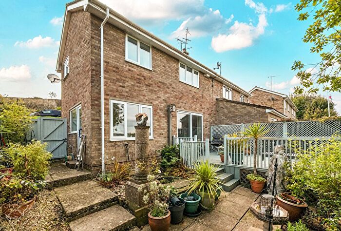 3 Bedroom Semi Detached House For Sale In Langtoft Road, Stroud, Gloucestershire, GL5