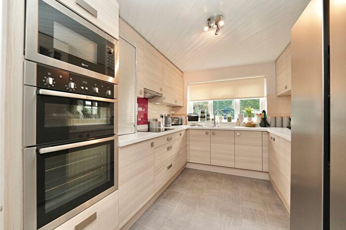 4 Bedroom Detached House For Sale In Greenfields, Earith, Huntingdon, PE28