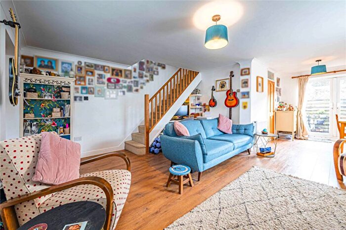 3 Bedroom Detached House For Sale In Sarratt Avenue, Woodhall Farm, Hemel Hempstead, Hertfordshire, HP2