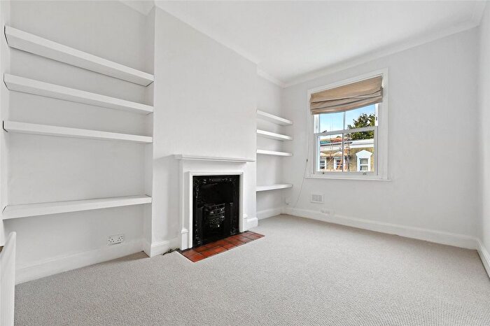 1 Bedroom Flat To Rent In Loftus Road, London, W12