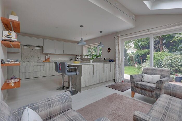 4 Bedroom Detached House For Sale In Southbrook Road, Langstone, Havant, PO9