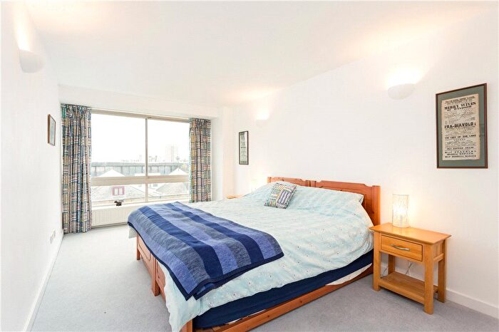 2 Bedroom Flat To Rent In Cinnamon Wharf, Shad Thames, London, SE1