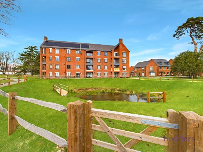 2 Bedroom Apartment For Sale In Ottershaw, Surrey, KT16