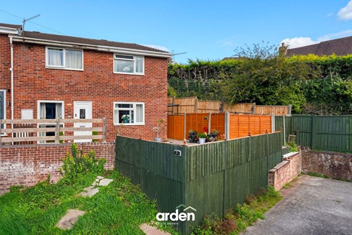2 Bedroom End Of Terrace House For Sale In Bishops Avenue, Worcester, WR3