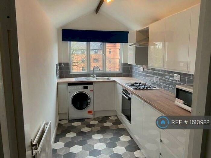 3 Bedroom Flat To Rent In Palatine Road, Manchester, M20