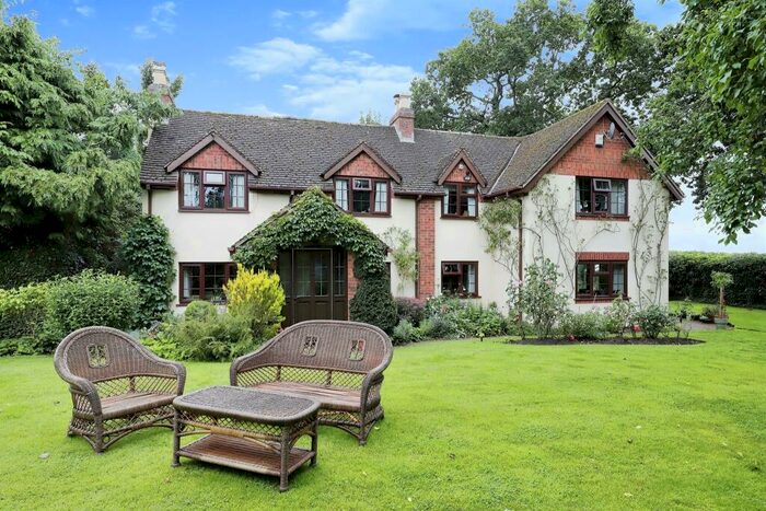 5 Bedroom Detached House For Sale In Mustow Green, Mustow Green, Kidderminster, DY10