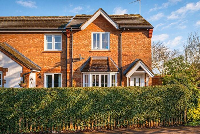 3 Bedroom End Terrace House For Sale In Primrose Drive, Hertford, SG13