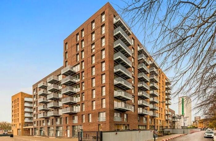 2 Bedroom Flat To Rent In Kingwood Apartments Grove Street, London, Waterline Way, SE8