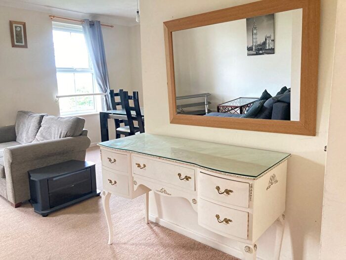 2 Bedroom Flat To Rent In Daniel Hill Mews, Sheffield, S6