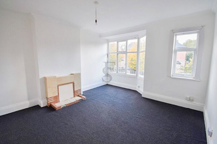 2 Bedroom Flat To Rent In Narborough Road, Leicester, LE3
