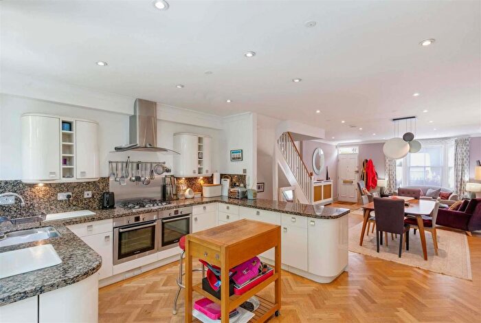 4 Bedroom Terraced House For Sale In Novello Street, London, SW6