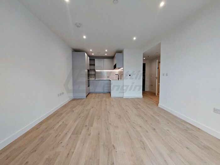 1 Bedroom Flat To Rent In Darter Apartments, London, N4