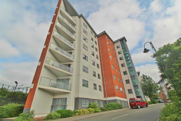 2 Bedroom Flat To Rent In Hamilton House, Wolverton Park Road Wolverton, Milton Keynes MK12