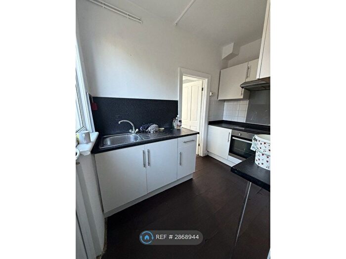 7 Bedroom Semi Detached House To Rent In Prince Regent Lane, London, E16