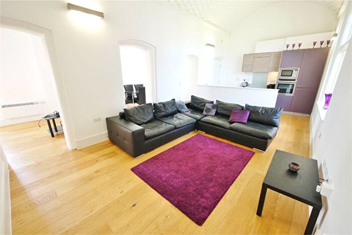 2 Bedroom Flat For Sale In Kavanagh Court, The Galleries, Warley, Brentwood, CM14