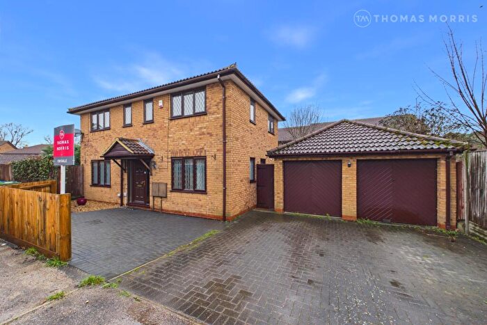 4 Bedroom Detached House For Sale In Provence Road, Stukeley Meadows, Huntingdon, Cambridgeshire, PE29