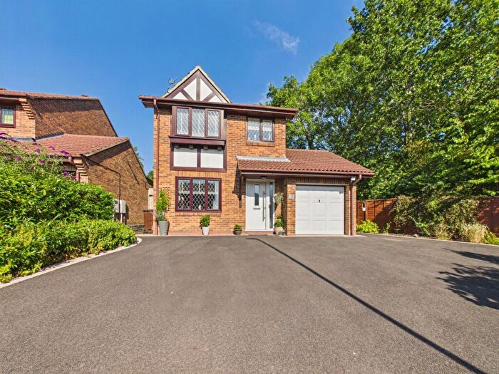 3 Bedroom Detached House For Sale In Alstonfield Drive, Allestree, Derby, DE22