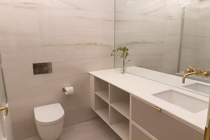 2 Bedroom Flat To Rent In Canfield Gardens, London, NW6