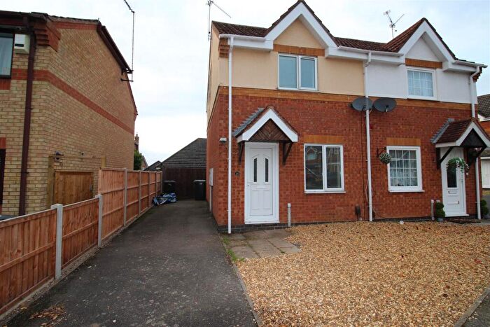 2 Bedroom Semi Detached House To Rent In Cunningham Close, Higham Ferrers, NN10