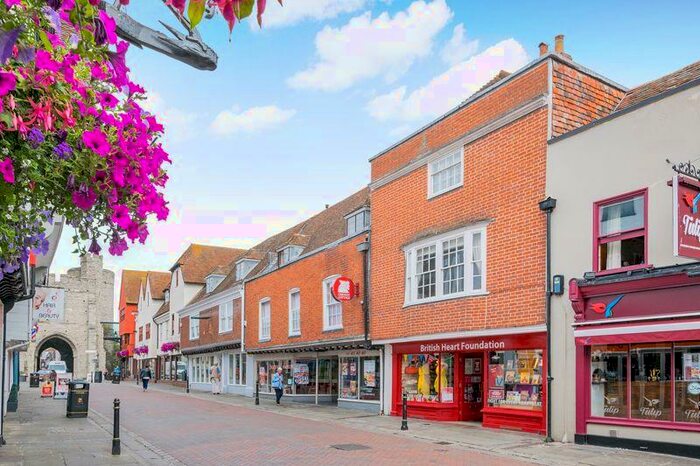 2 Bedroom Flat To Rent In Canterbury, CT1