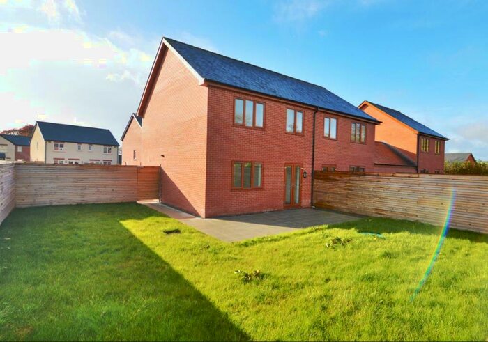3 Bedroom Semi-Detached House For Sale In Llanddewi Hills, Llandrindod Wells, LD1