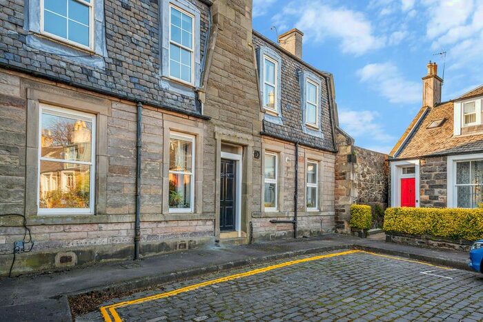 2 Bedroom Flat To Rent In West Catherine Place, Murrayfield, Edinburgh, EH12