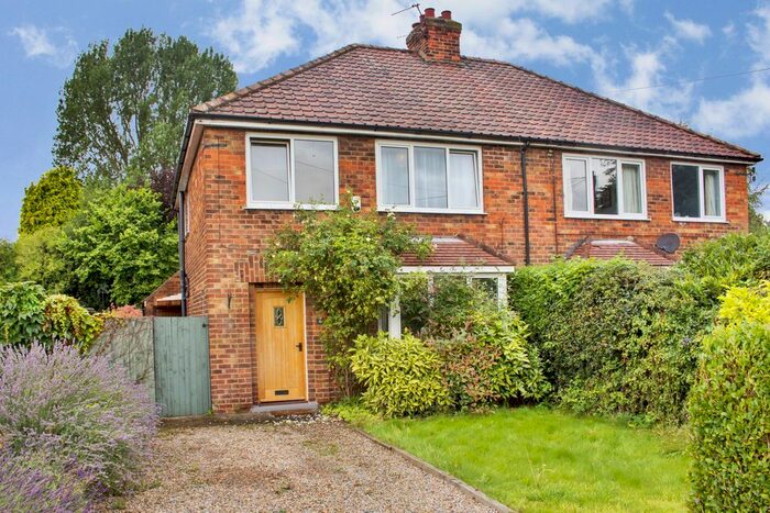 3 Bedroom Semi-Detached House To Rent In Brecksfield, Skelton, York, YO30