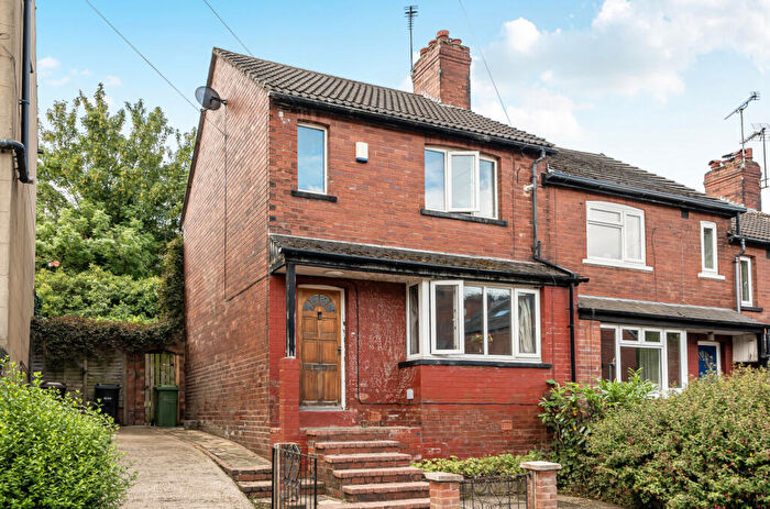 2 Bedroom End Of Terrace House For Sale In Station Parade, Kirkstall, Leeds, LS5