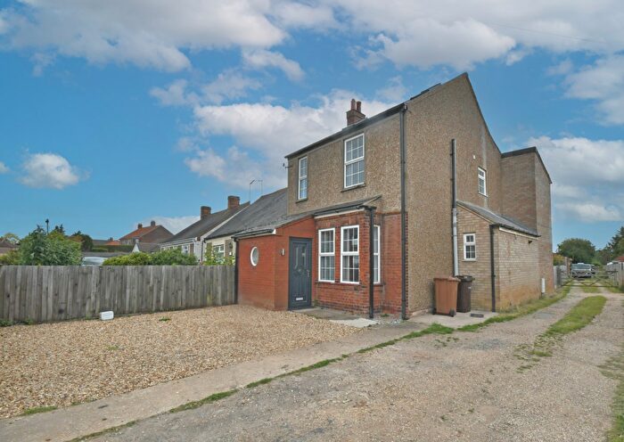 4 Bedroom Semi-Detached House For Sale In Wootton Road, King's Lynn, PE30