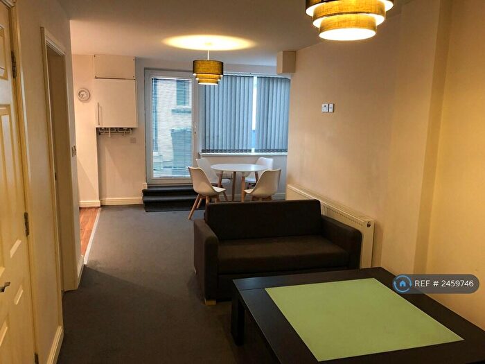 2 Bedroom Flat To Rent In Sheffield, Sheffield, S1