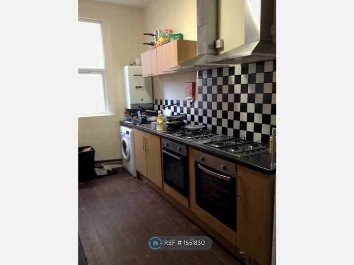 4 Bedroom Flat To Rent In Gedling Grove, Nottingham, NG7