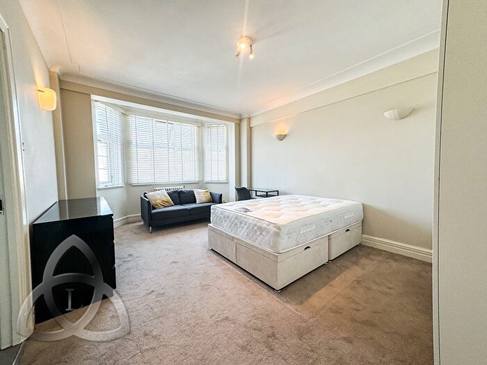 3 Bedroom Flat To Rent In Northways, College Crescent, Swiss Cottage, NW3