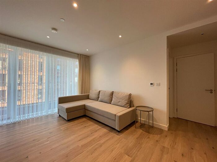 1 Bedroom Flat To Rent In Blenheim Mansions, Clarendon, Mary Neuner Road, London, N8