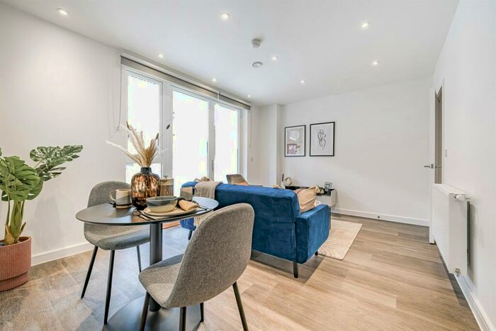 1 Bedroom Apartment To Rent In Bed, St Floor Argon At Cape Court In Elements, EN3