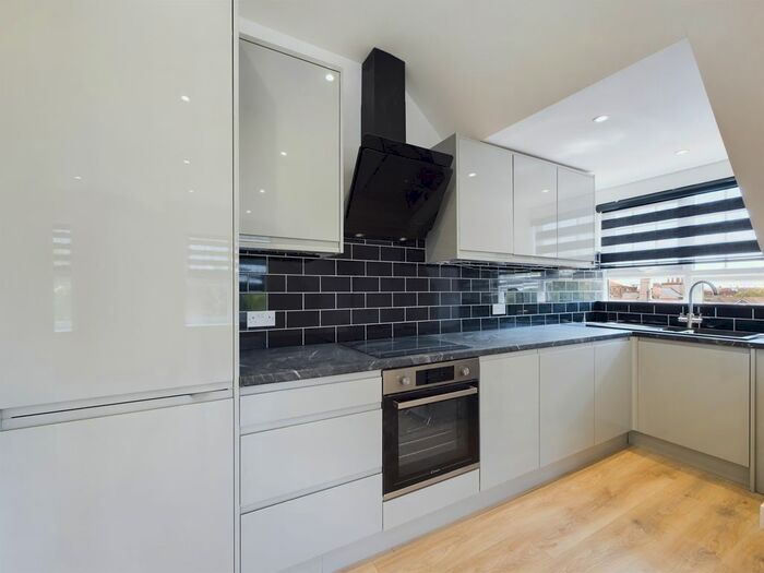 2 Bedroom Flat To Rent In Heene Road, Worthing, BN11