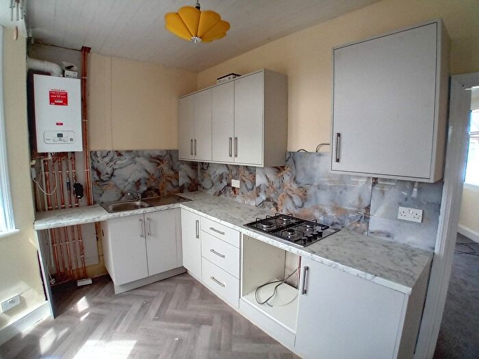 2 Bedroom Maisonette To Rent In Southall, UB2