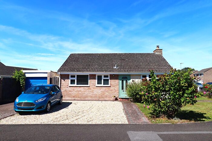 2 Bedroom Detached Bungalow For Sale In Paddock Drive, Highbridge, TA9