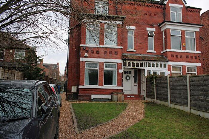 3 Bedroom Flat To Rent In Burford Road, Whalley Range, Manchester., M16