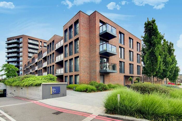 2 Bedroom Flat To Rent In Imperial Building, Woolwich, London, SE18